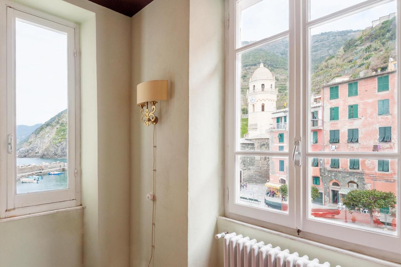 Marina Apartment, Unique, Authentic, Beachfront, 2 Aircondo Bdr , 2Bht, Easy To Train Or From Private Parking Vernazza Kültér fotó