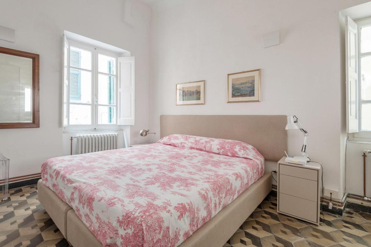 Marina Apartment, Unique, Authentic, Beachfront, 2 Aircondo Bdr , 2Bht, Easy To Train Or From Private Parking Vernazza Kültér fotó