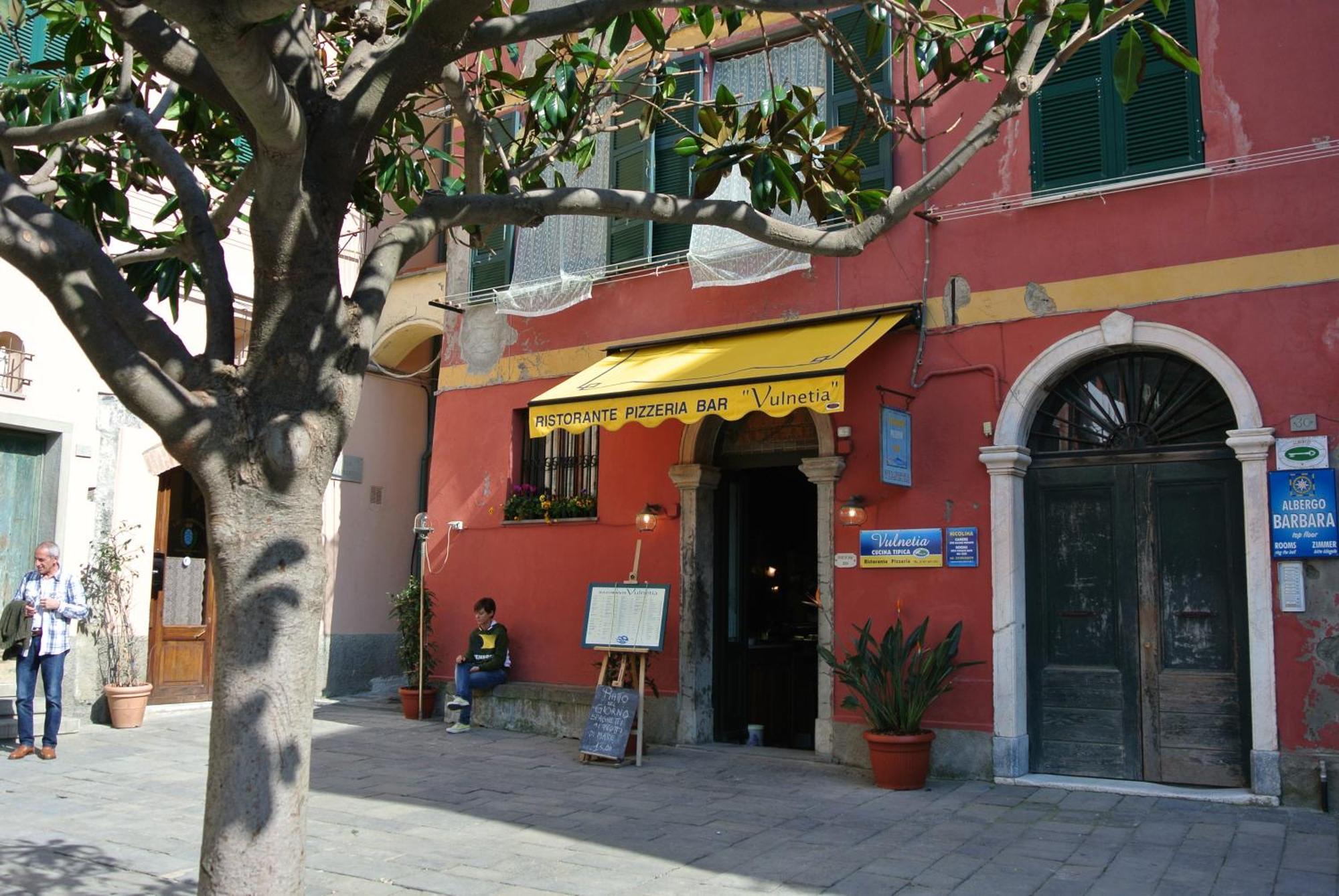 Marina Apartment, Unique, Authentic, Beachfront, 2 Aircondo Bdr , 2Bht, Easy To Train Or From Private Parking Vernazza Kültér fotó